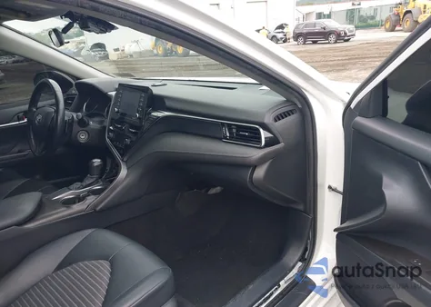 2021 Toyota Camry Se/Se Night Shade z USA, uszkodzony, nr VIN 4T1G11AK6MU516035